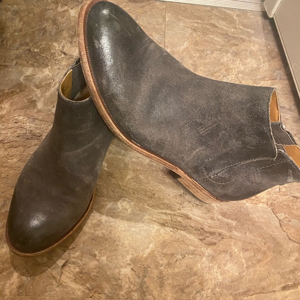 Kork-Ease Bootie SZ 7